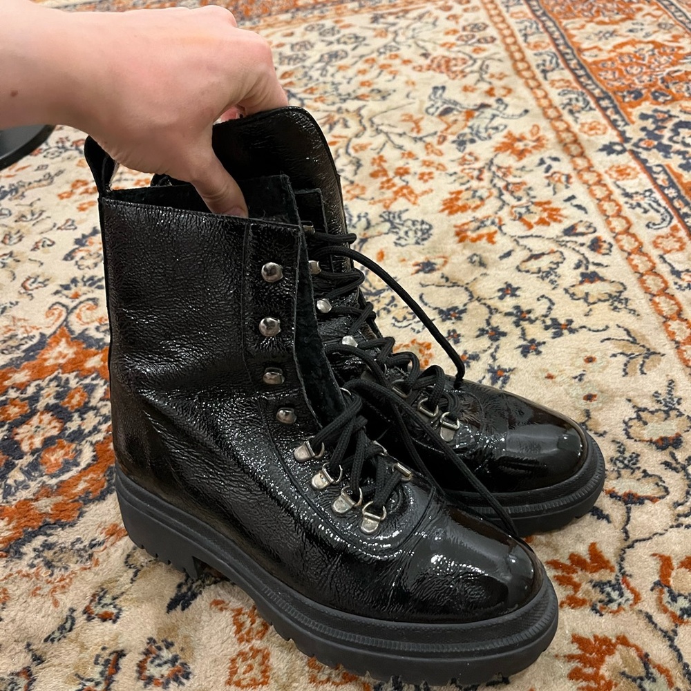 Black Women's Lace-Up Boots